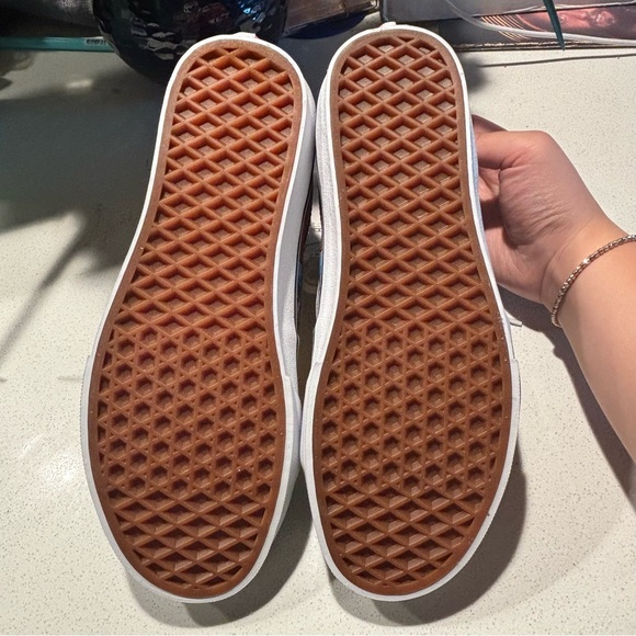 Vans Sesame Street Sk8 Hi Oscar's Taxi Service Sneakers women 7.5 men 6 38 NWT - Picture 7 of 7